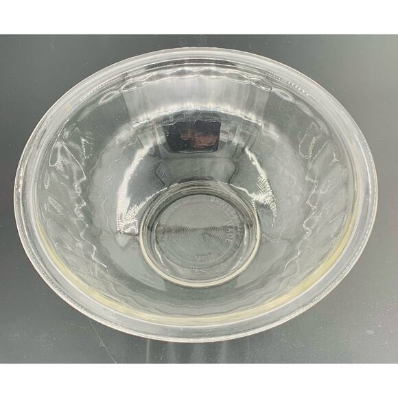 Pyrex Nesting Bowl 8 Clear Mixing 2.5L Size Ribbed #325 Made USA Large Imperfect - Picture 10 of 10